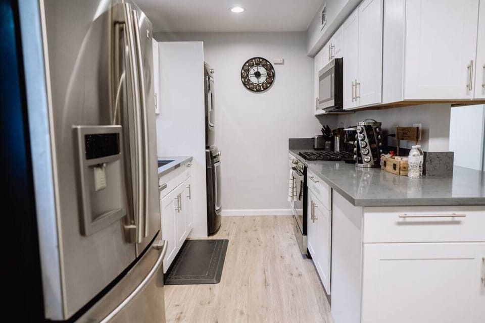 KITCHEN -- View 3D Virtual Tour of the Property Here: https://tinyurl.com/2m999bma