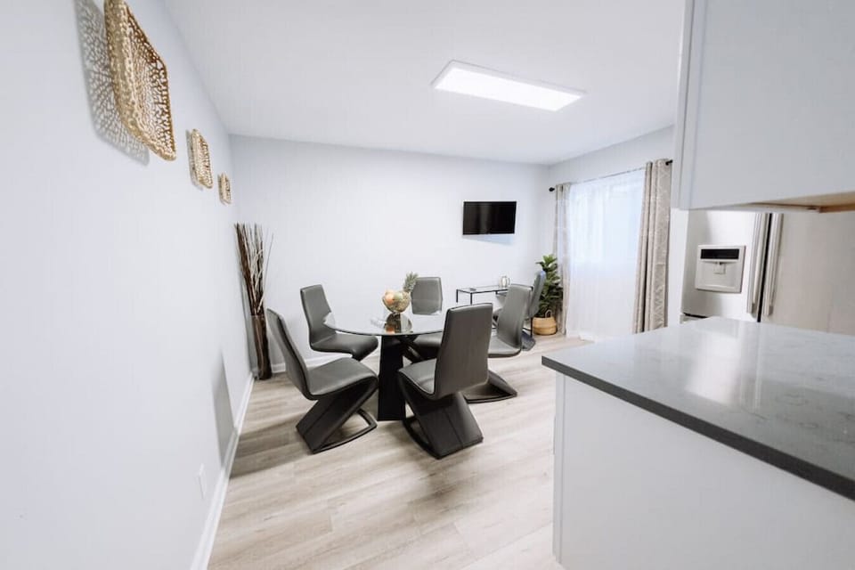 DINING AREA -- View 3D Virtual Tour of the Property Here: https://tinyurl.com/2m999bma