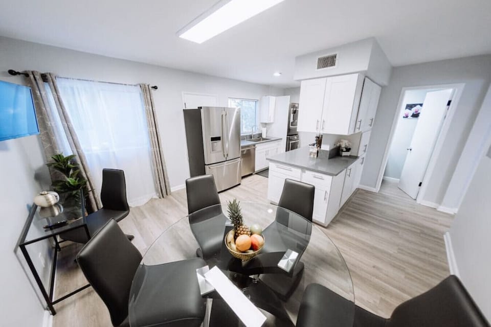 DINING AREA -- View 3D Virtual Tour of the Property Here: https://tinyurl.com/2m999bma