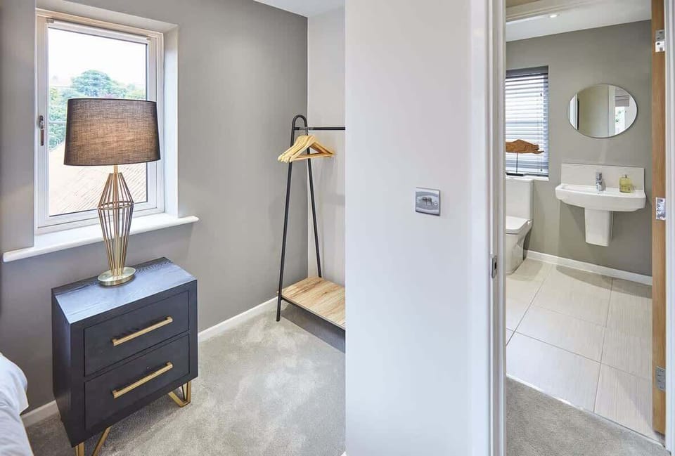 Lightkeeper's Cottage, Whitby - Host & Stay