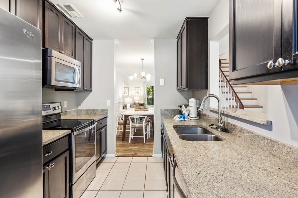 Full Kitchen