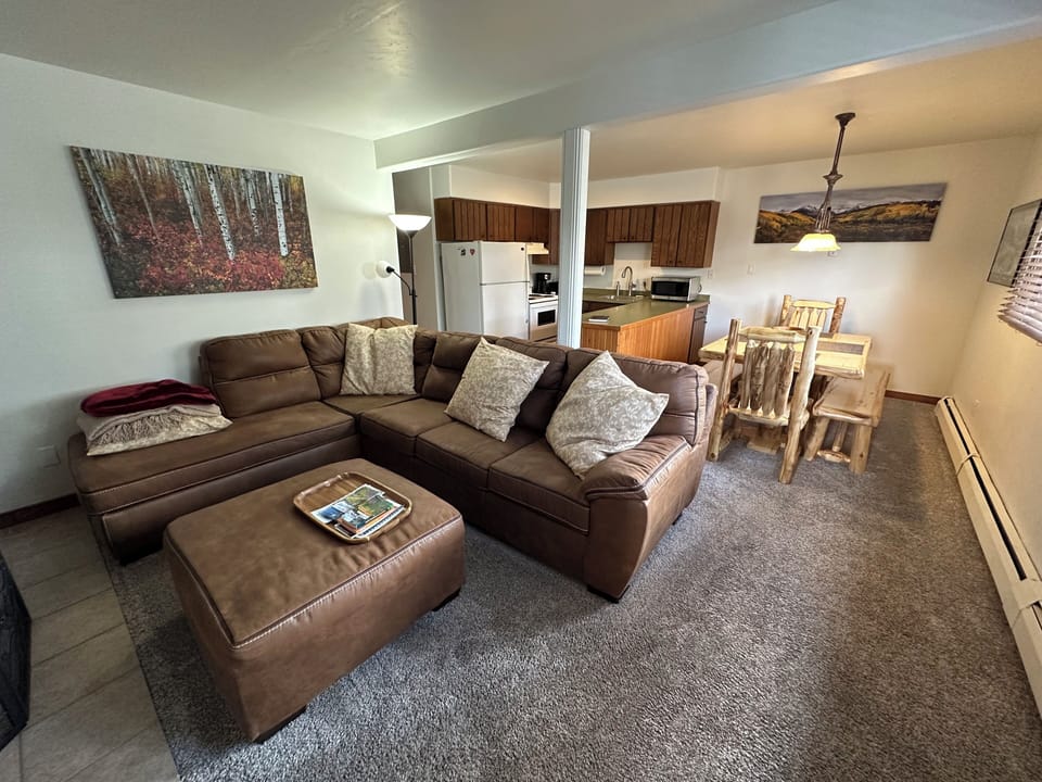Living Room, Dinning Room & Kitchen - room to spread out.