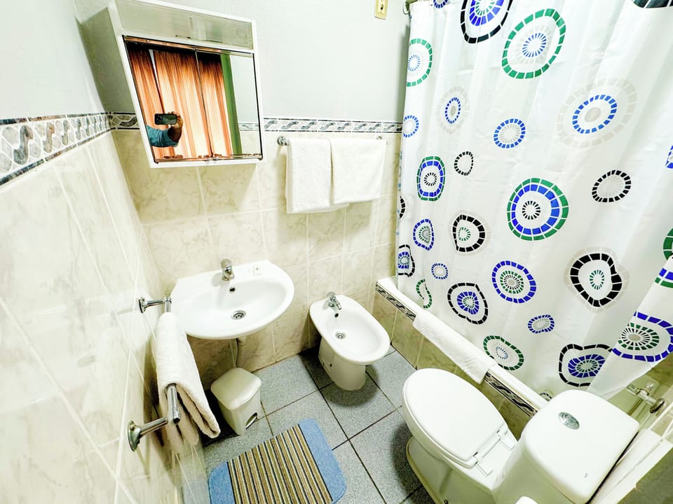 Basic Triple Room, Multiple Bedrooms, Accessible | Bathroom | Combined shower/tub, towels