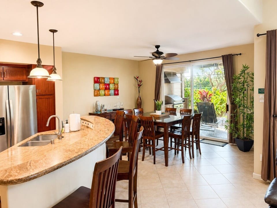 Dining area for 8