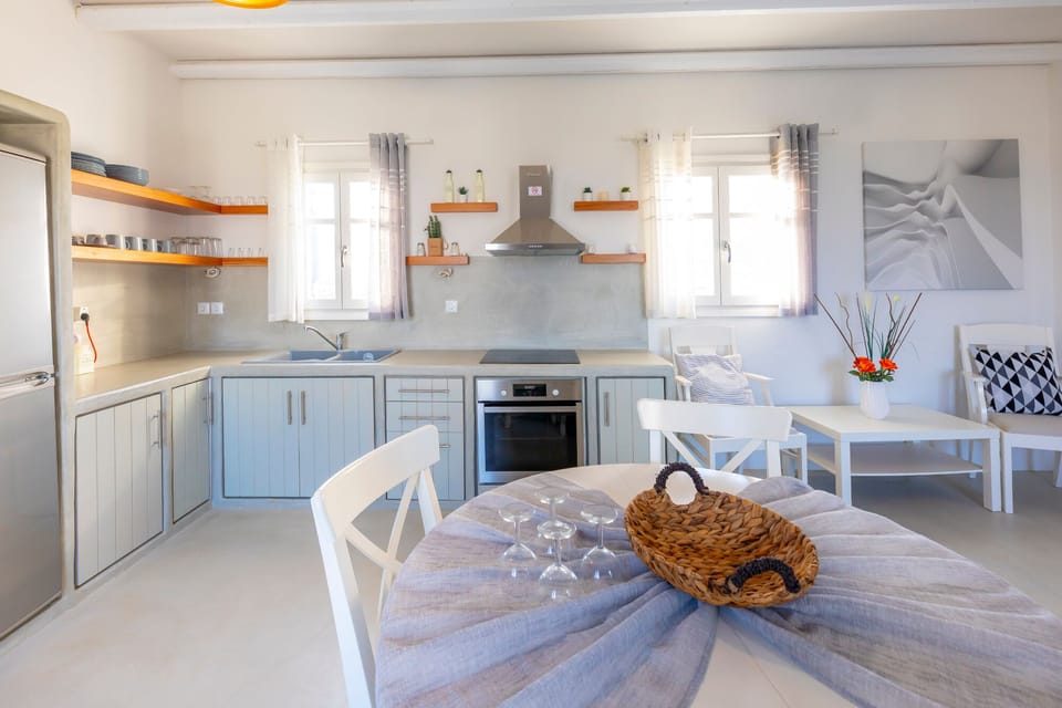Villa Areti near Punda Beach with private pool, Jacuzzi and amazing views for 5