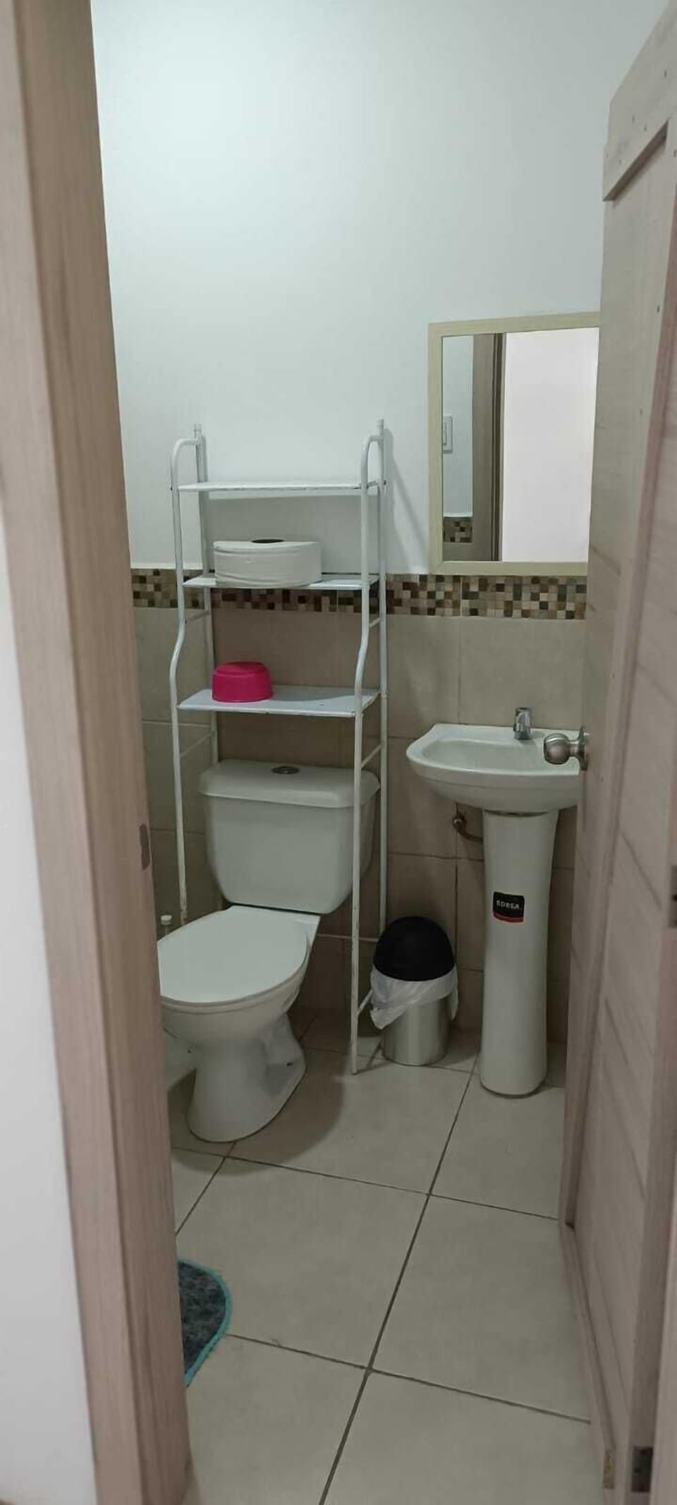 Shower, rainfall showerhead, bidet, towels