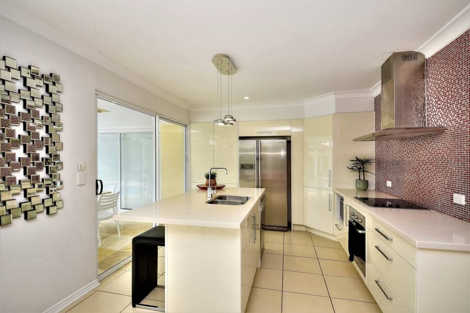 Kitchen has recently been updated with all new cutlery, crockery, utensils and appliances! Aldi Coffee Machine for your convenience as well as a slow cooker, rice cooker and electric frypan.