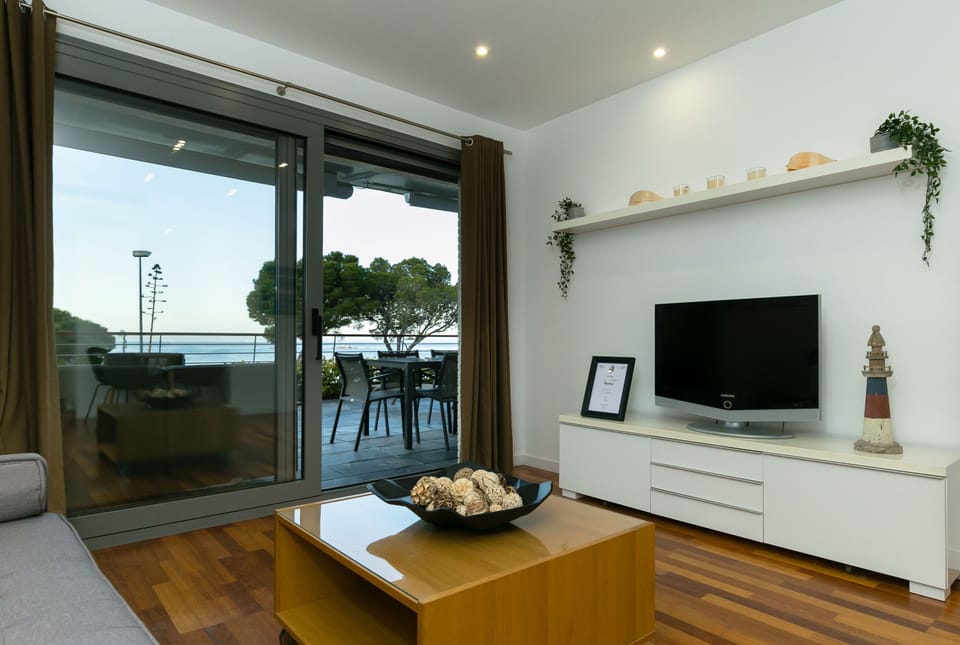 Living room - dining room (2)
