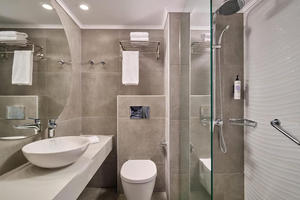 Bathroom | Free toiletries