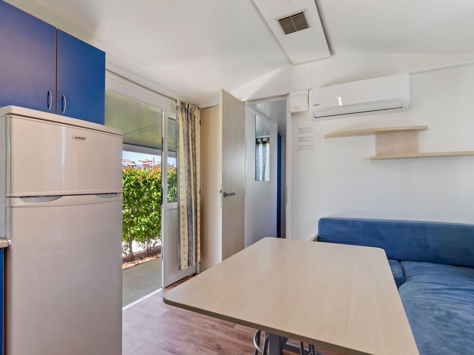 Mobile Home | Private kitchen | Dishwasher