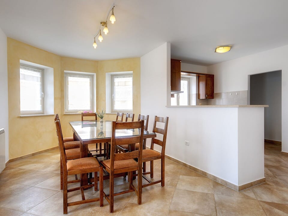Villa | Dining
