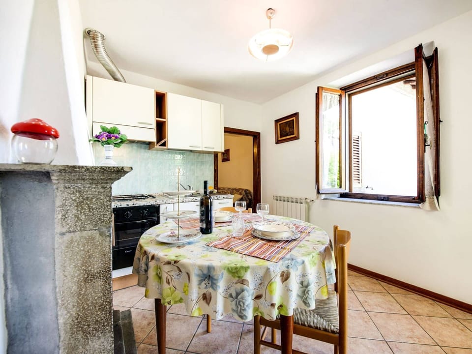House | Dining