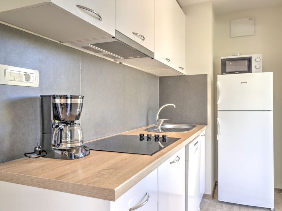 Mobile Home | Private kitchen