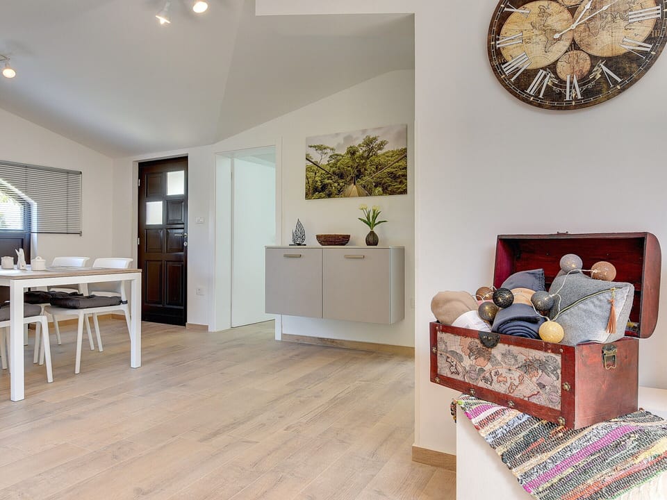 House | Dining