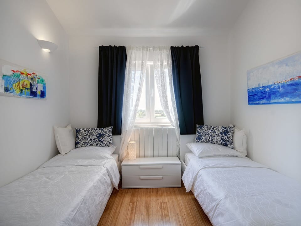 Villa | 4 bedrooms, individually furnished, bed sheets