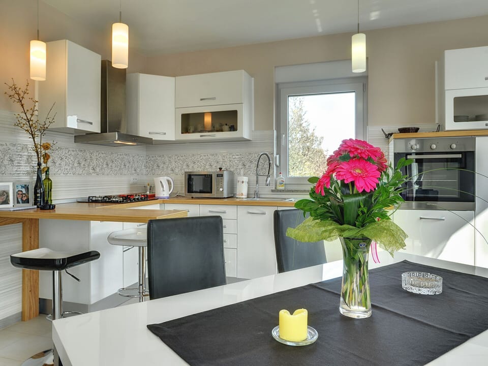 House | Private kitchen | Cookware/dishes/utensils