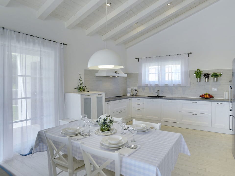 House | Dining