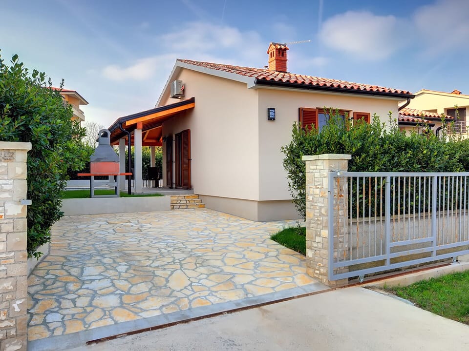 House | Exterior