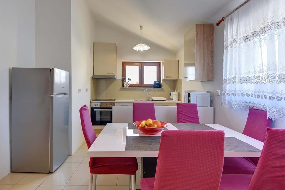 House | 2 bedrooms, bed sheets