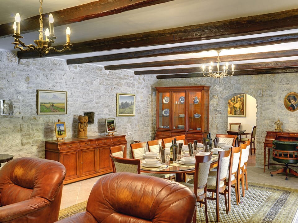 House | Dining