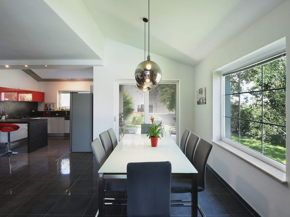 Villa | Dining