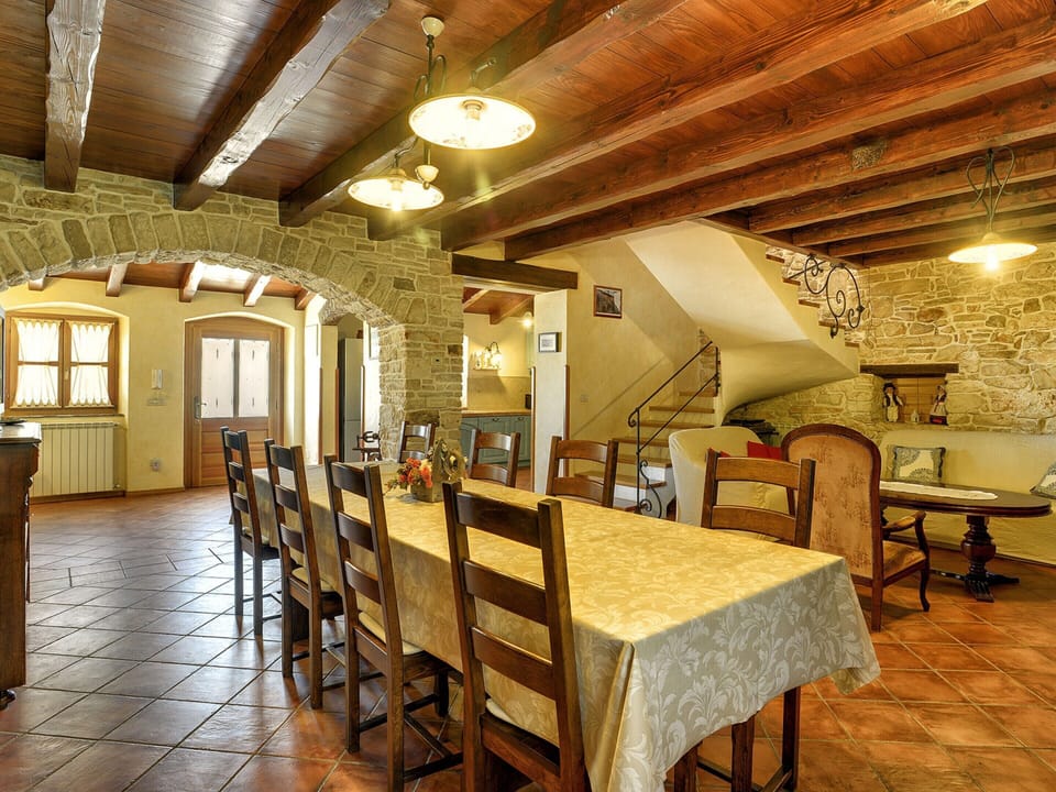 House | Dining
