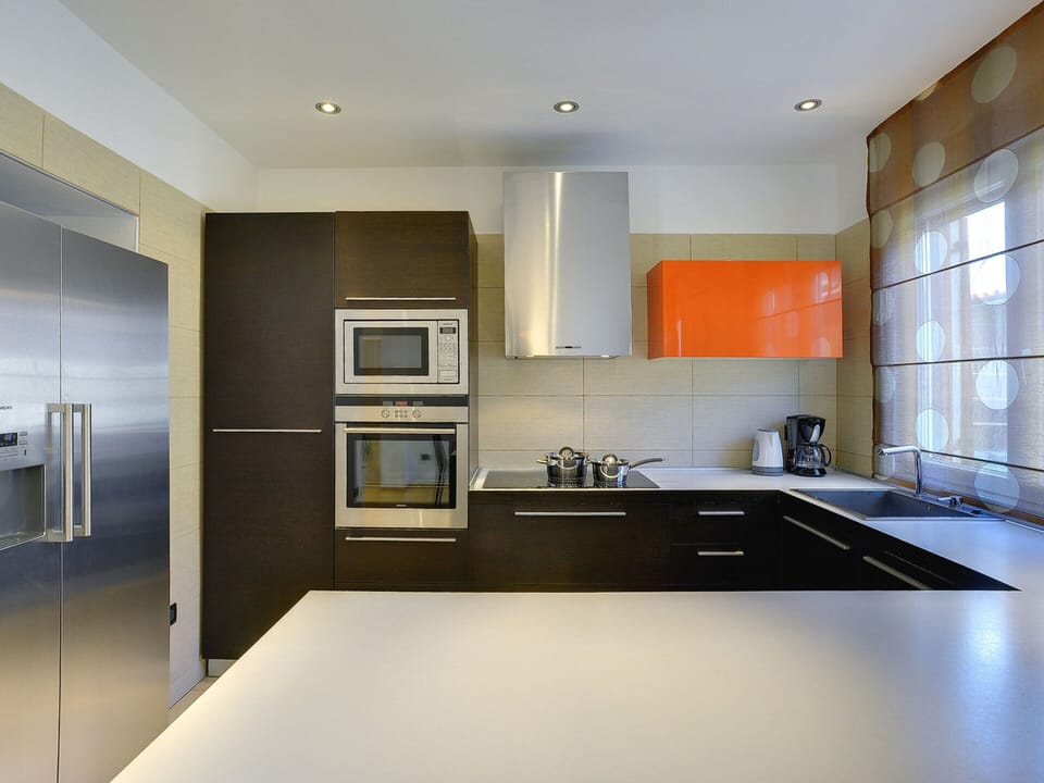 House | Private kitchen | Dining tables