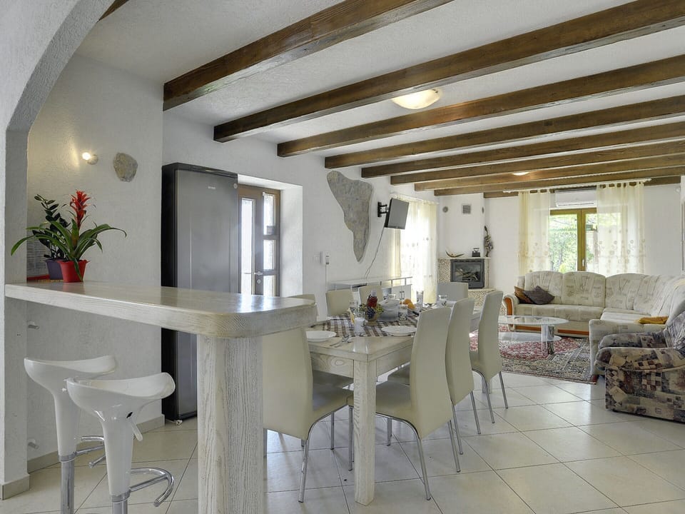 Villa | Dining