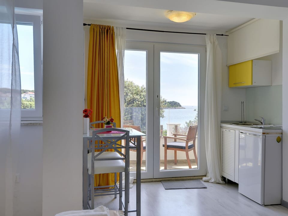 Villa | Dining