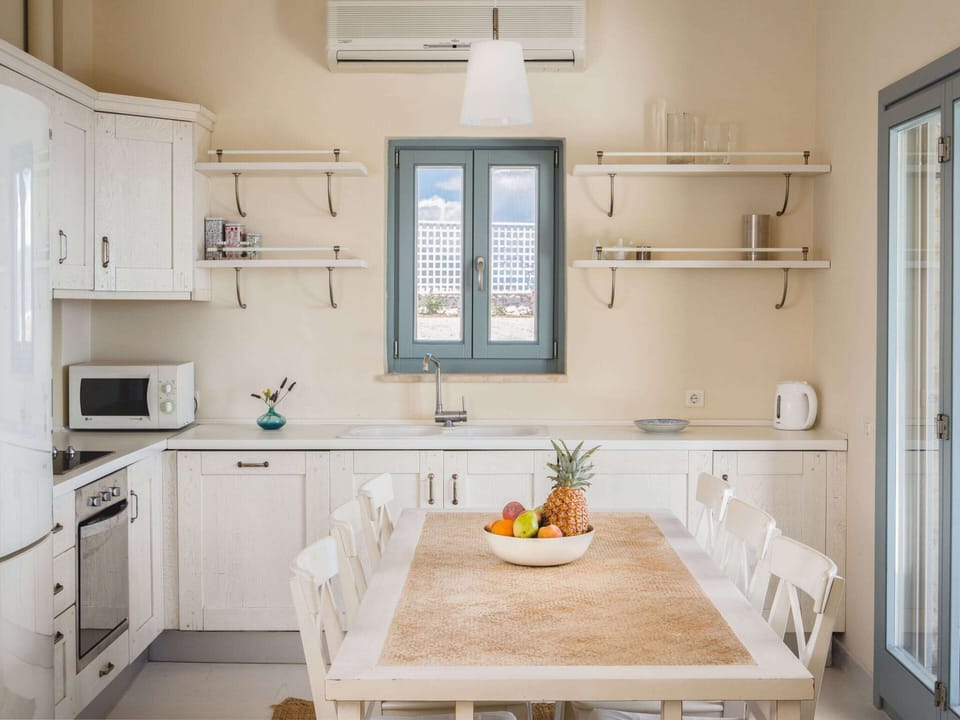 Villa | Private kitchen | Highchair, cookware/dishes/utensils