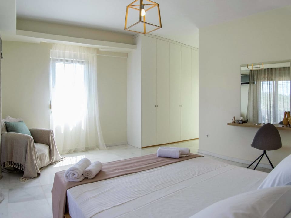 Villa | 4 bedrooms, individually furnished, iron/ironing board, bed sheets