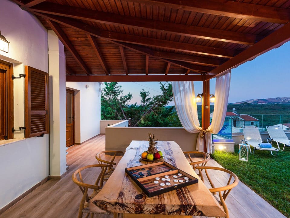 Villa | Exterior