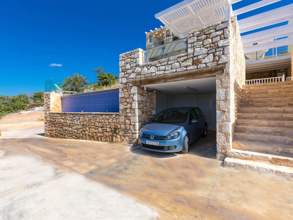 Villa | Exterior