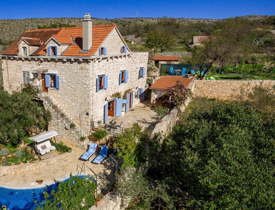 Villa | Exterior