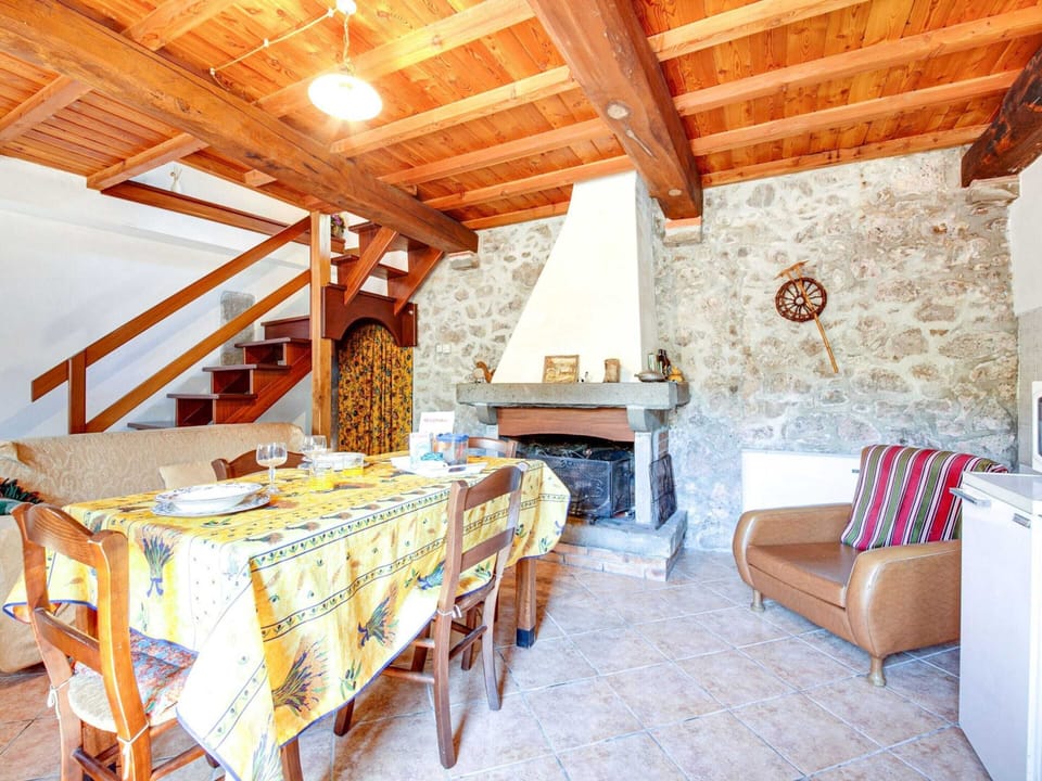 House | Dining