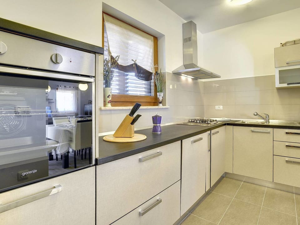 Villa | Private kitchen | Cookware/dishes/utensils