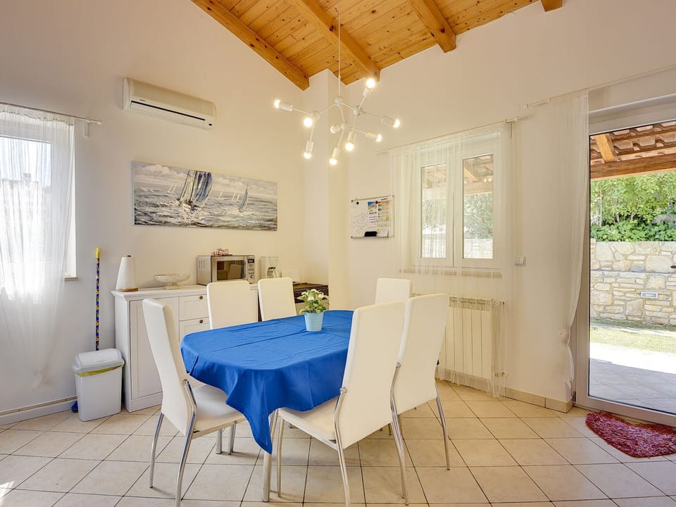 House | Dining