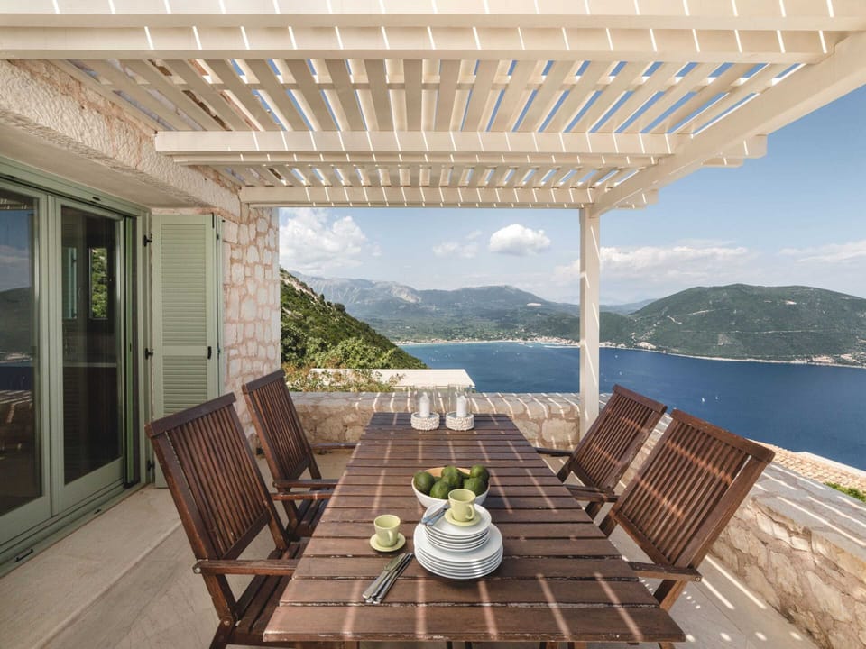 Villa | Balcony
