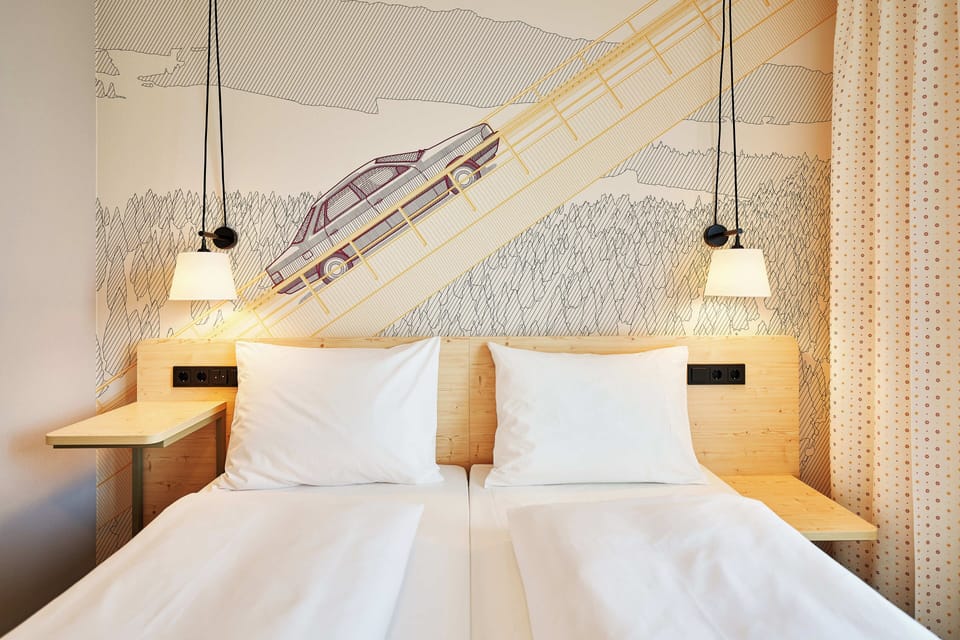 Laptop workspace, free WiFi, bed sheets