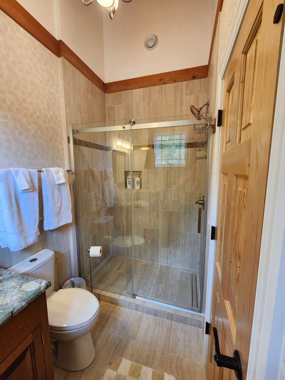 Upper lake bedroom's shower area.