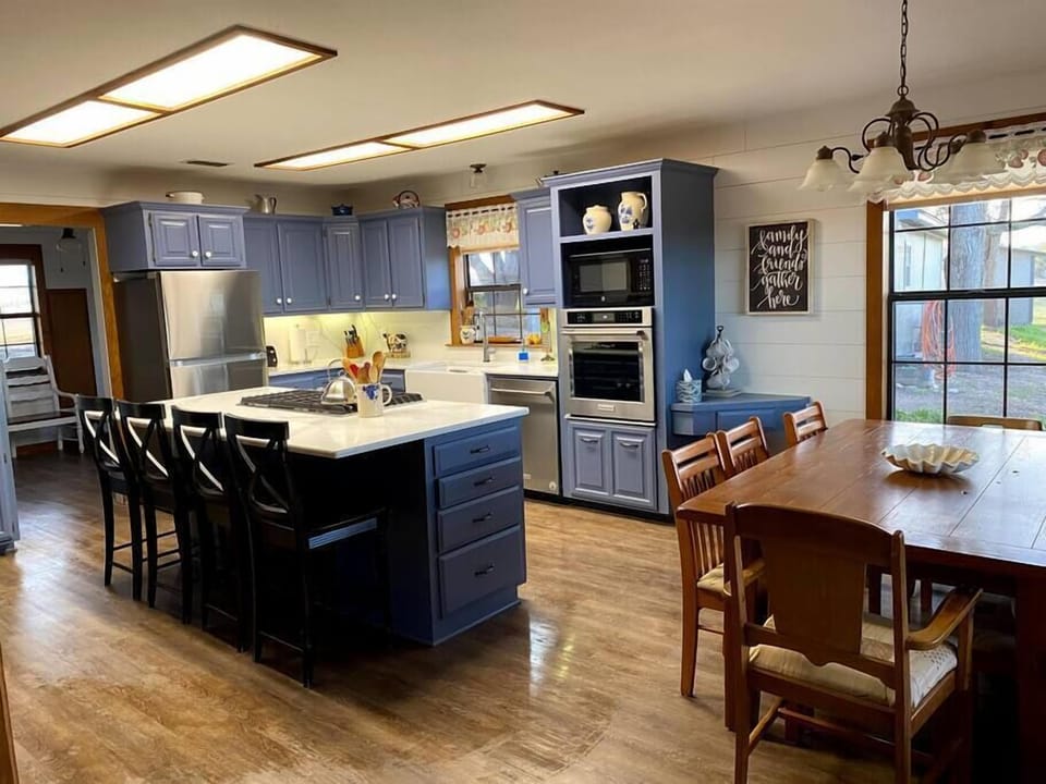 Gourmet kitchen