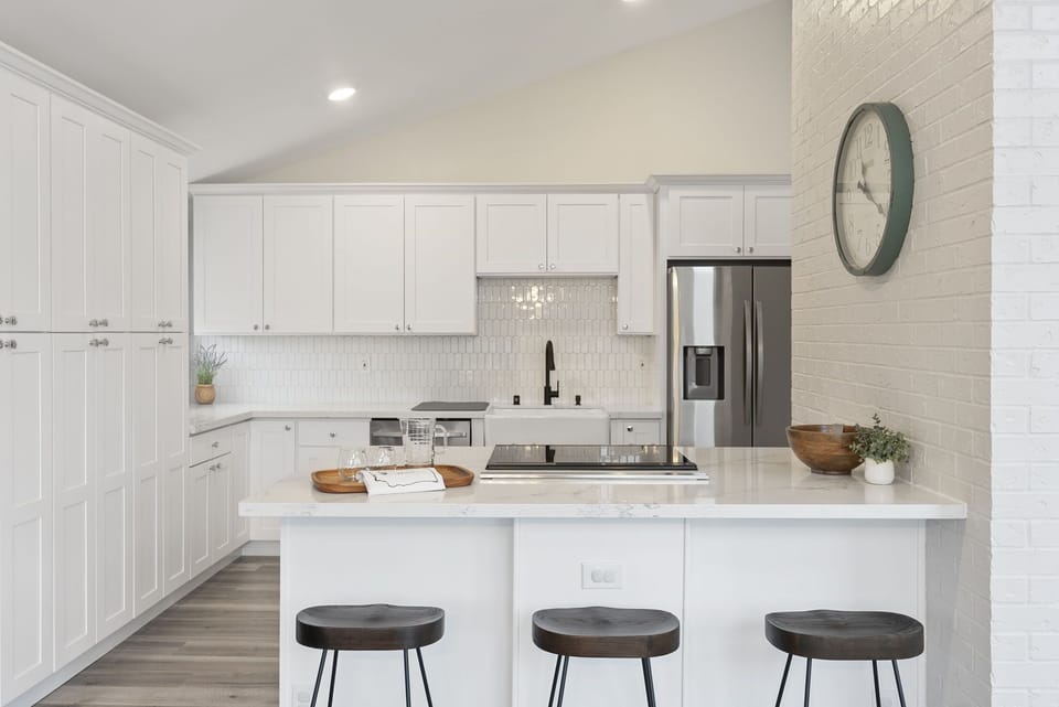 Our kitchen is modern, comfortable, and full of amenities.