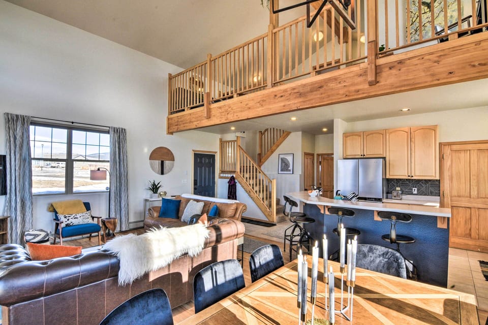 Dining Area | Open Floor Plan