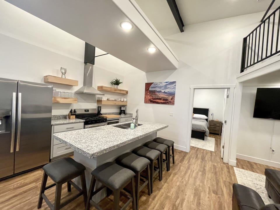 Brand new kitchen ready to cook! Refrigerator / oven / stove / dishwasher