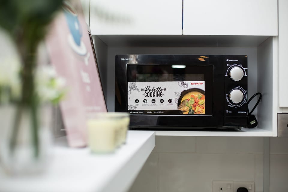 Standard Apartment, 1 Bedroom, Non Smoking, City View | Microwave