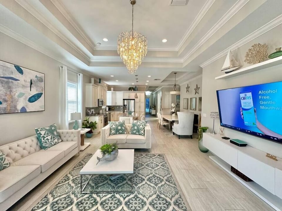 Large spacious living room