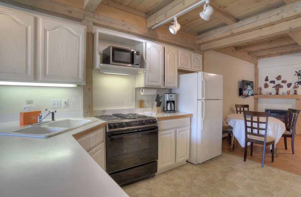 Spacious Kitchen