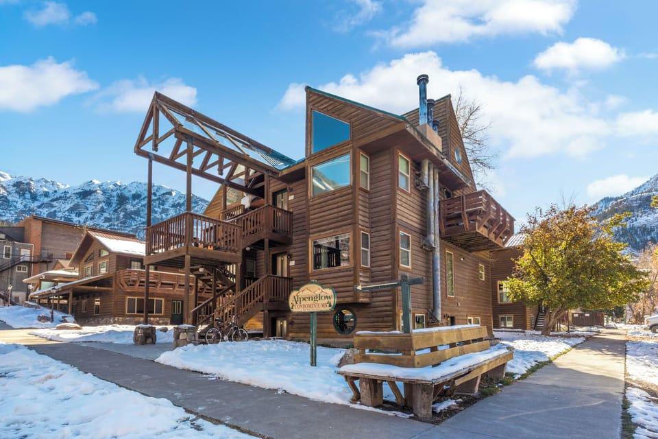 Exterior parking lot