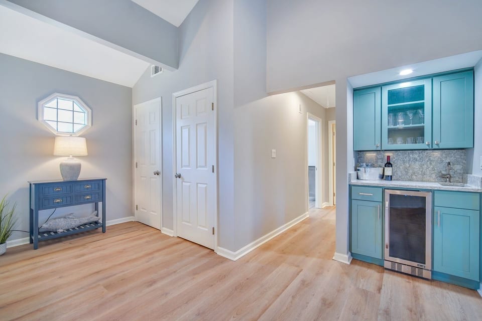 Wet bar for entertaining with wine fridge.