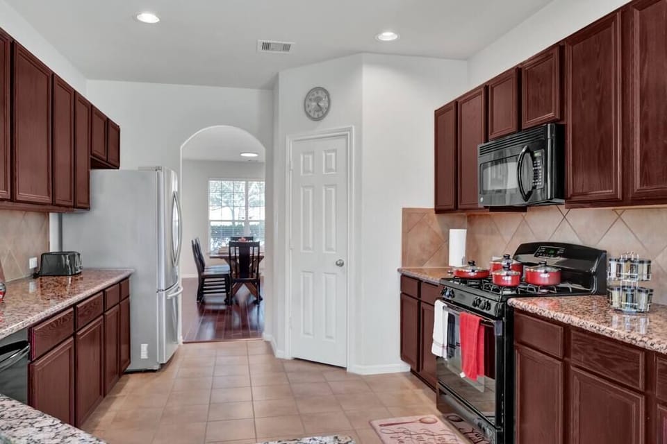 Kitchen (1)